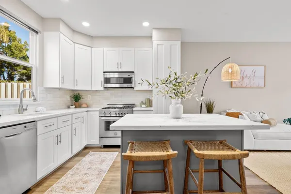 $1,025,000 | 1066 41st Avenue, Unit D106, Capitola, CA 95010