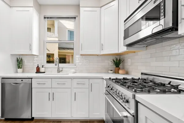 $1,025,000 | 1066 41st Avenue, Unit D106, Capitola, CA 95010
