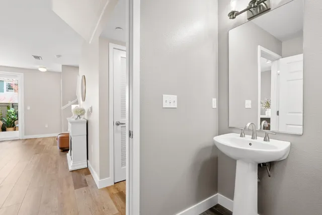 $1,100,000 | 1066 41st Avenue, Unit D106, Capitola, CA 95010