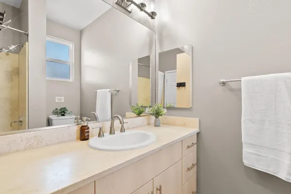 $1,025,000 | 1066 41st Avenue, Unit D106, Capitola, CA 95010
