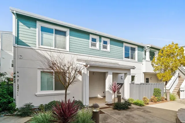 $1,100,000 | 1066 41st Avenue, Unit D106, Capitola, CA 95010