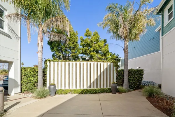 $1,025,000 | 1066 41st Avenue, Unit D106, Capitola, CA 95010