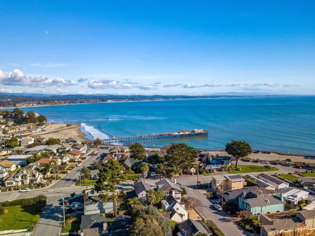 $1,100,000 | 1066 41st Avenue, Unit D106, Capitola, CA 95010