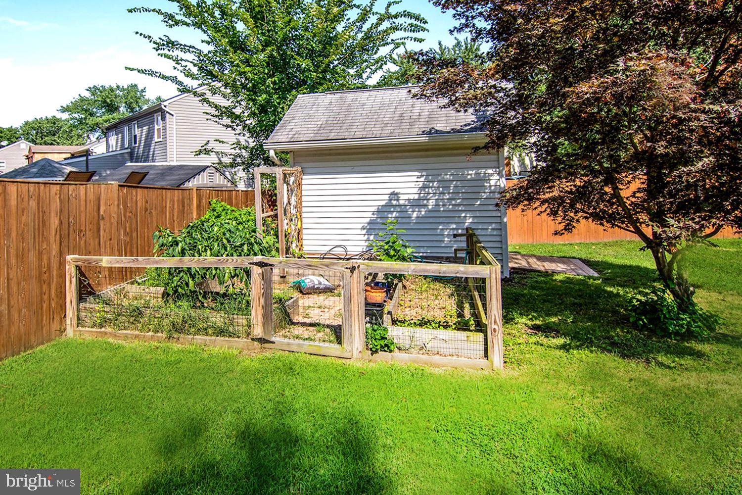 8479 Sexton Road Pasadena, MD 21122 - Photo 20 of 35 Cultivated Enclosed Vegetable Garden