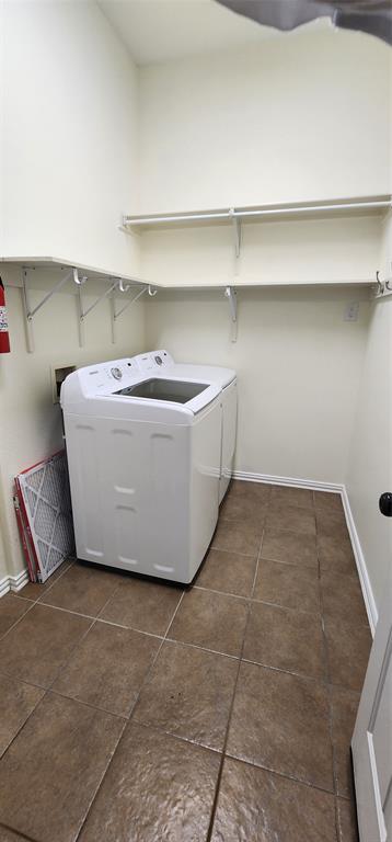 213 Bugle Call Road Forney, TX 75126 - Photo 24 of 40 Washer, Electric dryer