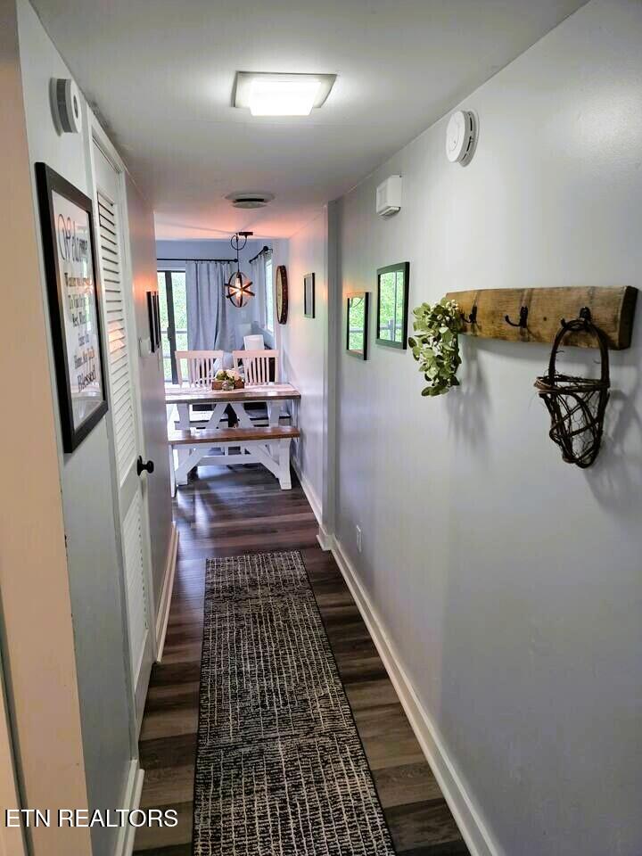 1081 Cove Road, Unit 1024 Sevierville, TN 37876 - Photo 10 of 16 Hallway AIRBNB - Burgess