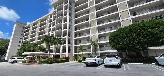 $1,790 | 3300 North Palm Aire Drive, Unit 407, Pompano Beach, FL 33069