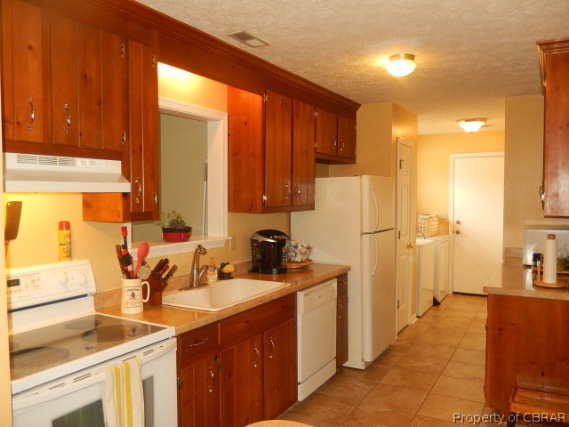 3031 Rachael Lane Hayes, VA 23072 - Photo 6 of 24