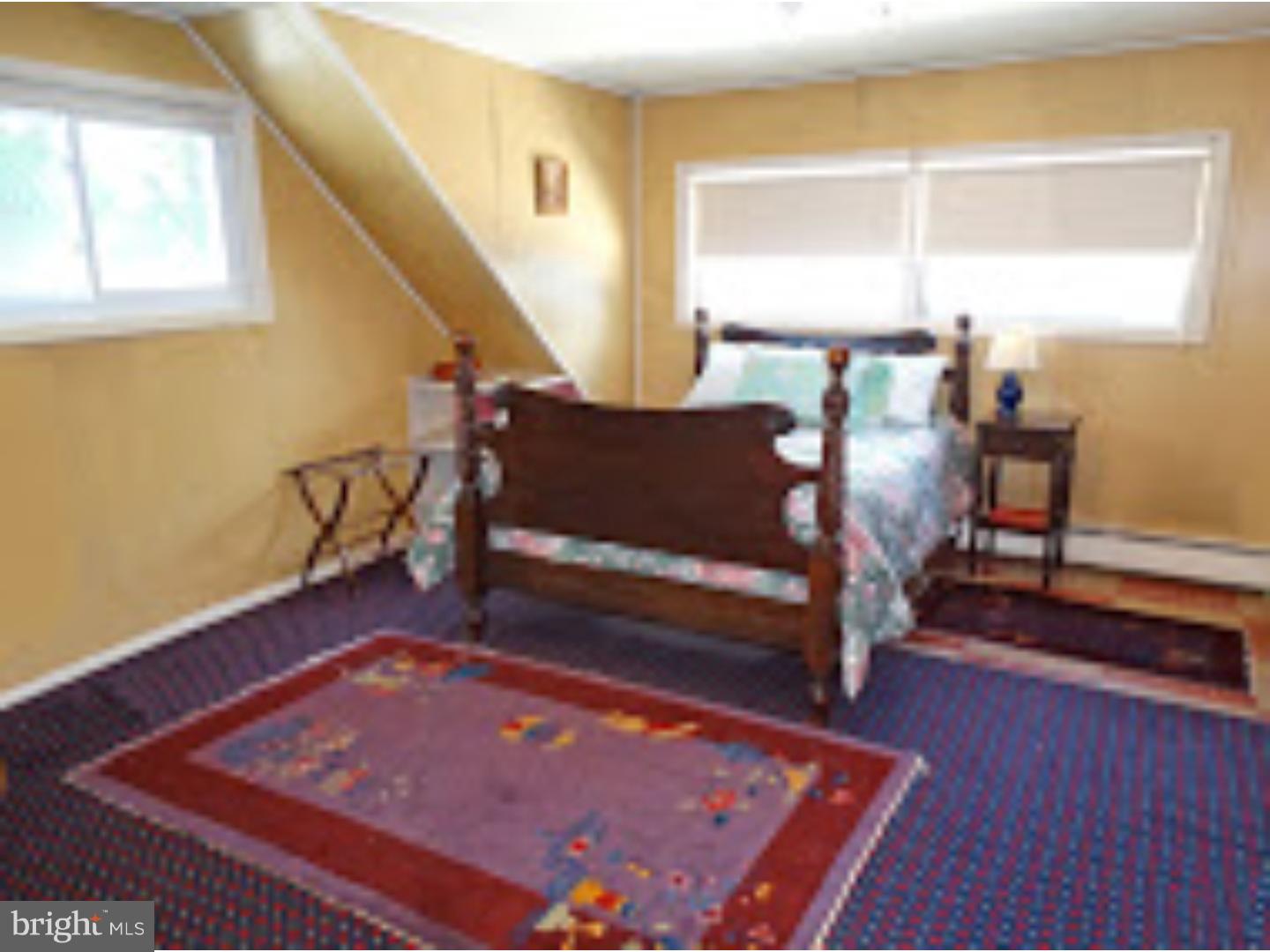 38 Flamingo Road Levittown, PA 19056 - Photo 17 of 24 Gallery Image 17