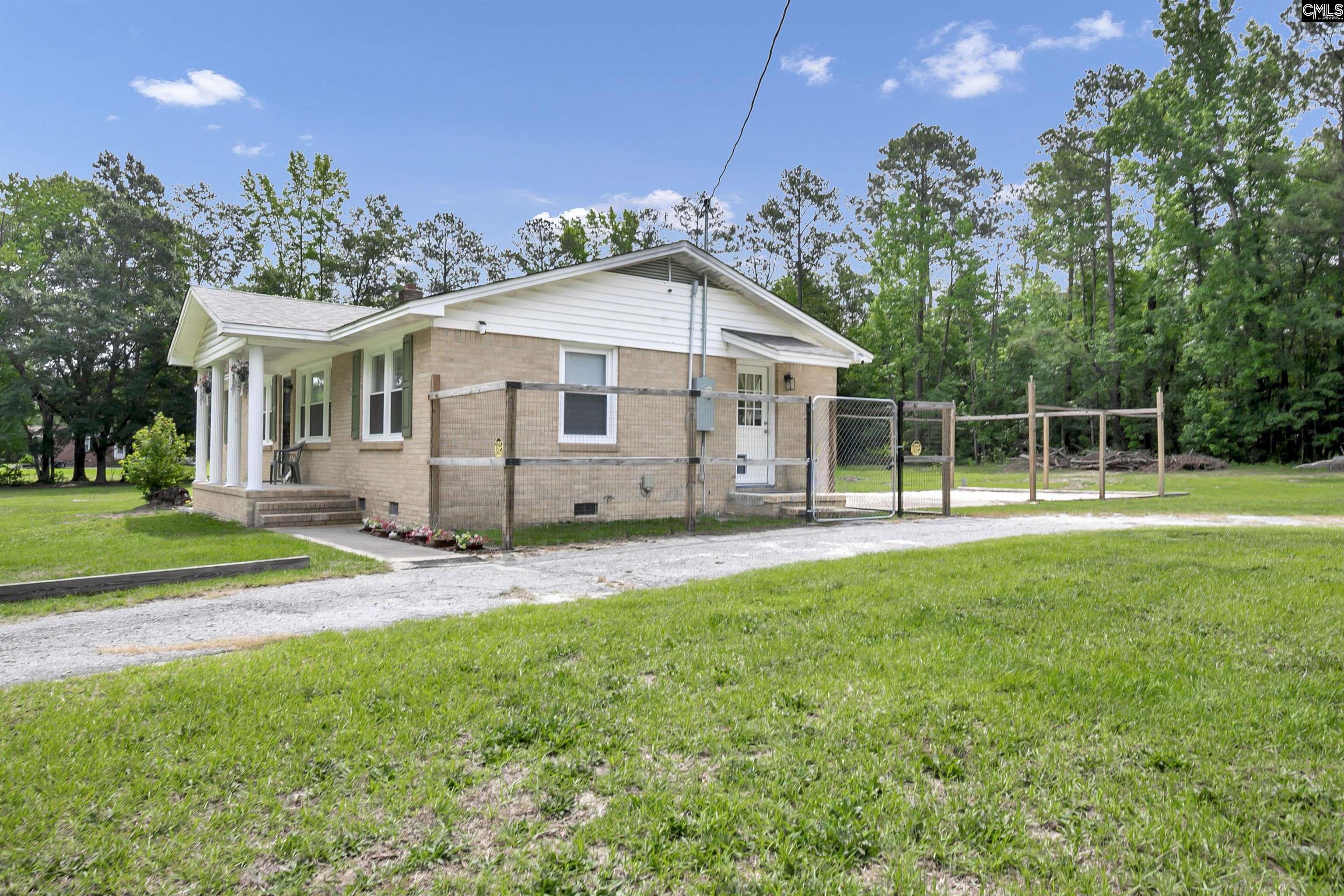 1025 Spring Drive Lugoff, SC 29078 - Photo 5 of 46