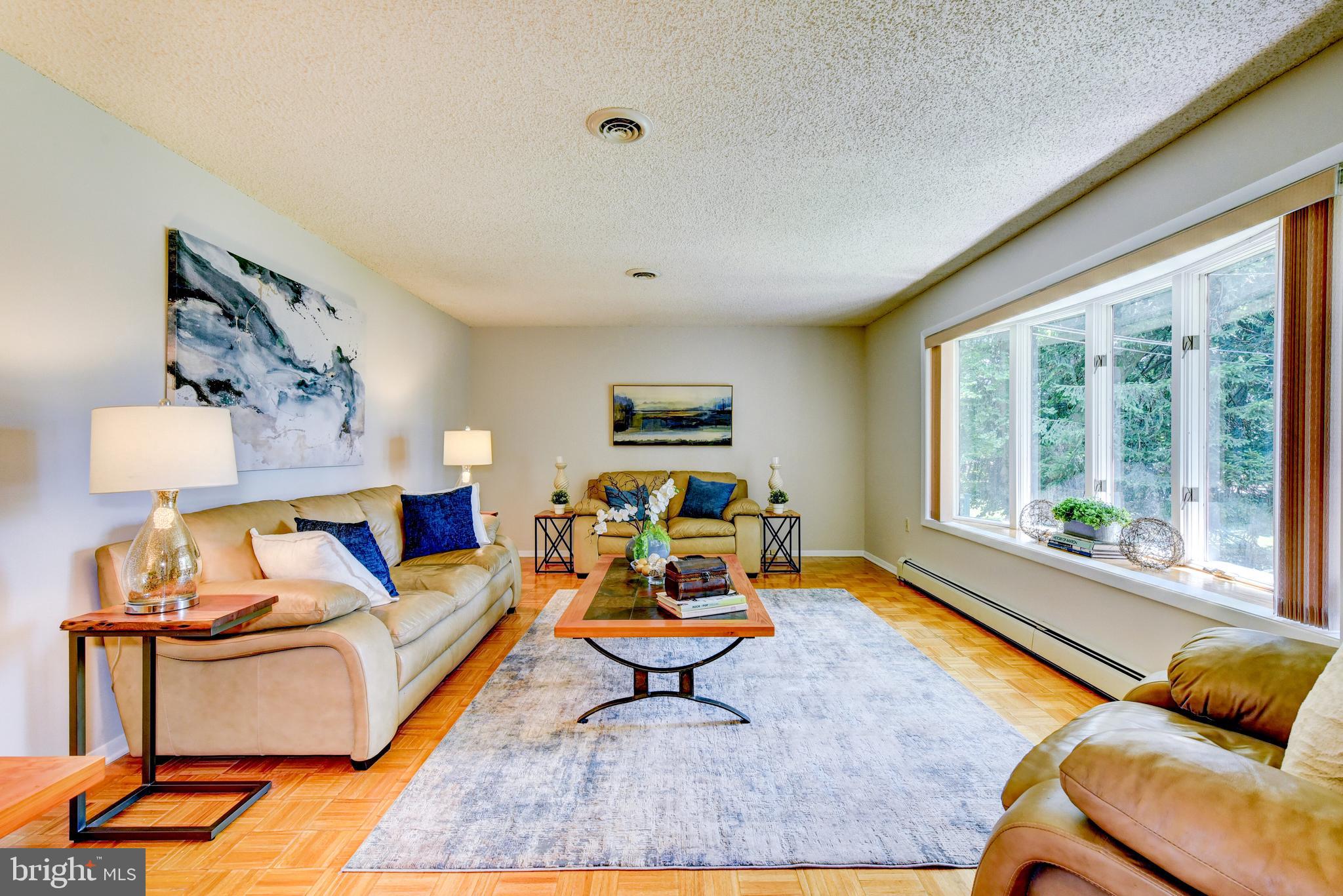 706 River Road Ewing, NJ 08628 - Photo 13 of 47 Living Room
