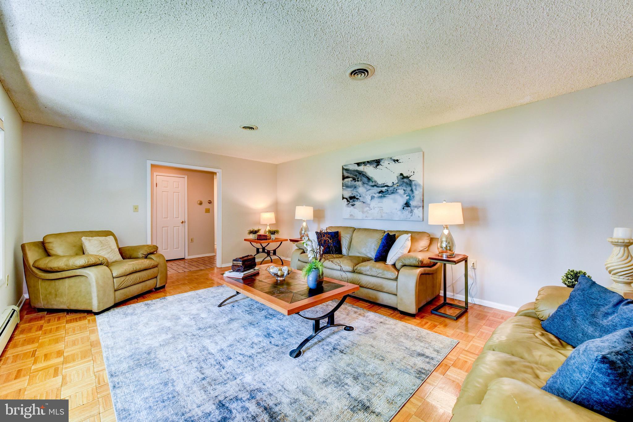 706 River Road Ewing, NJ 08628 - Photo 15 of 47 Living Room