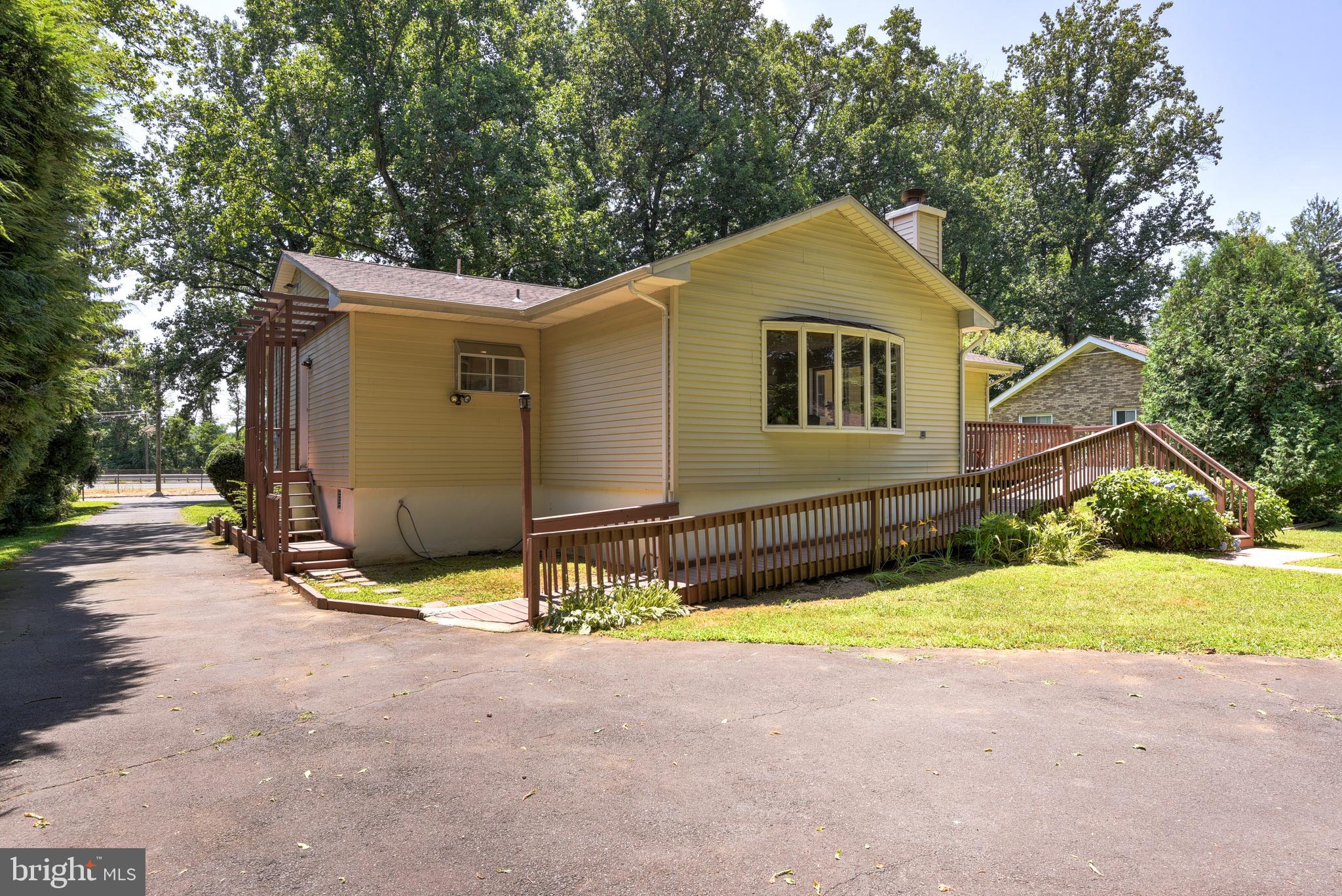 706 River Road Ewing, NJ 08628 - Photo 35 of 47 Rear Corner