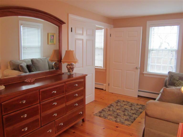 65 Bone Hill Road Barnstable, MA 02675 - Photo 28 of 34 a living room with furniture