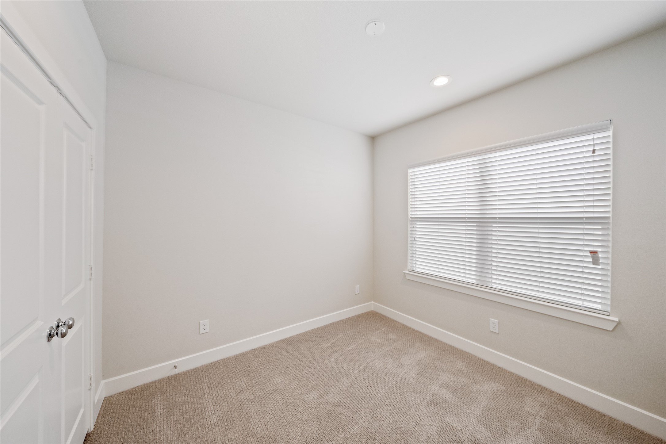 5910 Haring Lane Houston, TX 77091 - Photo 19 of 20 Bedroom 3