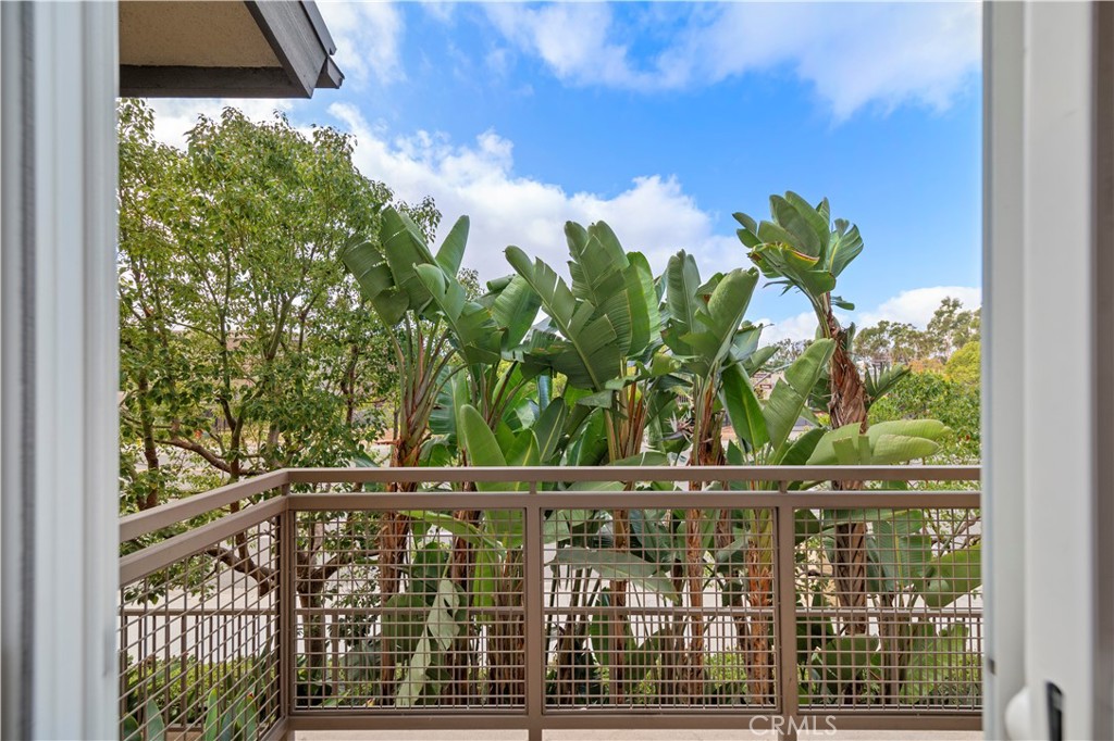 87 Waldorf Irvine, CA 92612 - Photo 27 of 38