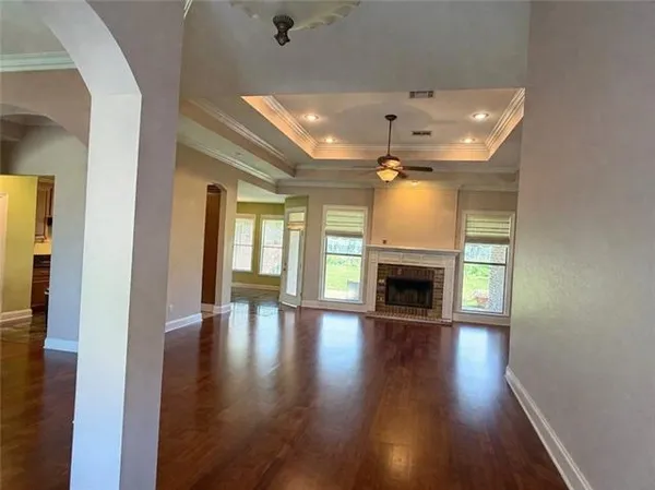 $2,800 | 321 Lac Cypriere Drive, Luling, LA 70070