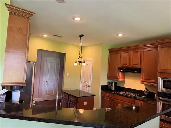 $2,800 | 321 Lac Cypriere Drive, Luling, LA 70070