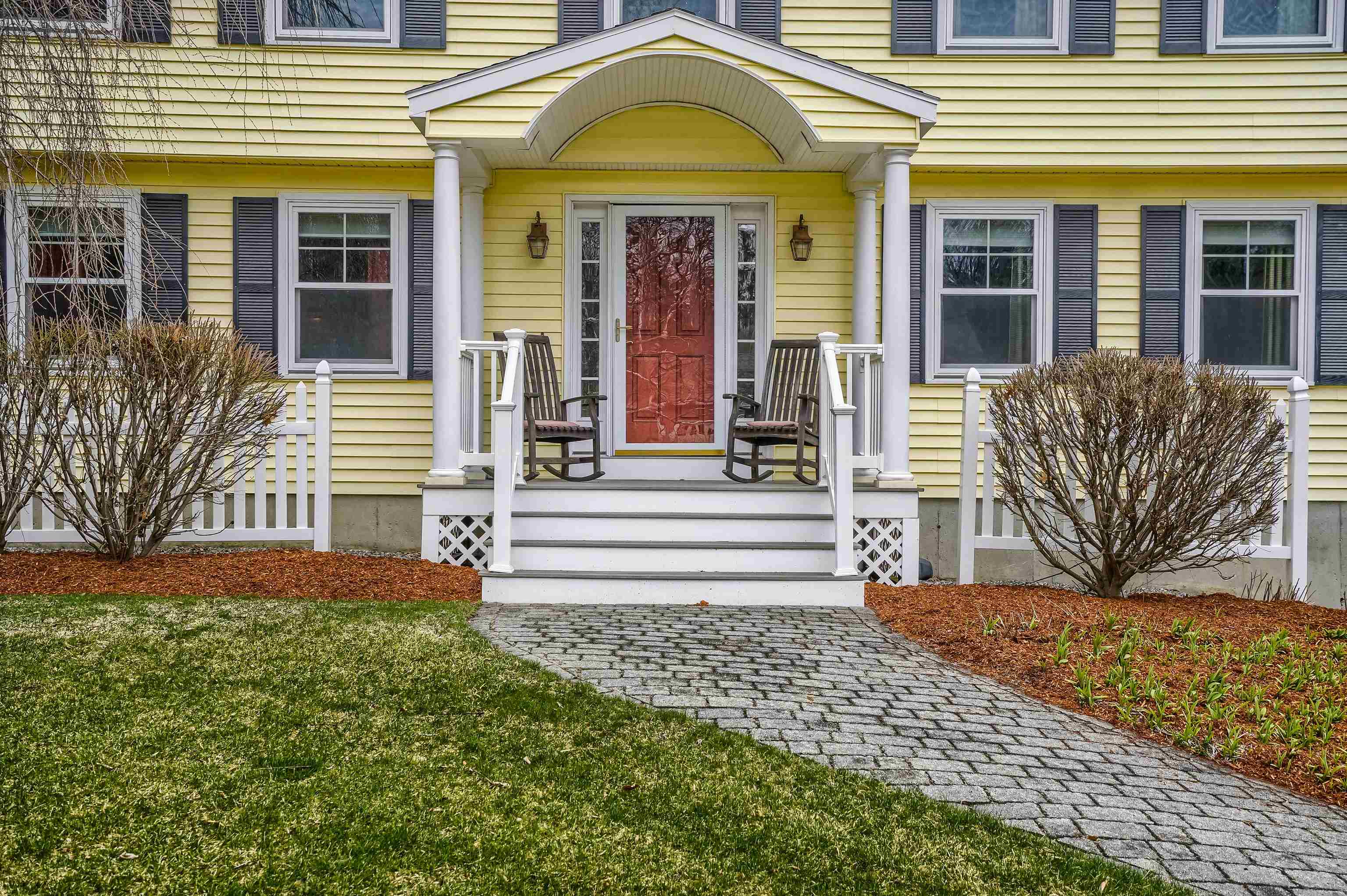 54 Dahl Road Merrimack, NH 03054 - Photo 2 of 31