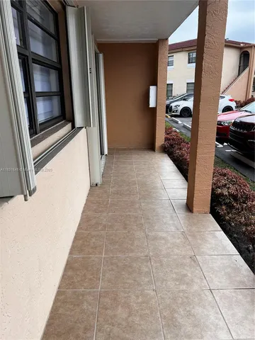 $2,300 | 18216 Mediterranean Boulevard, Unit 219, Hialeah, FL 33015