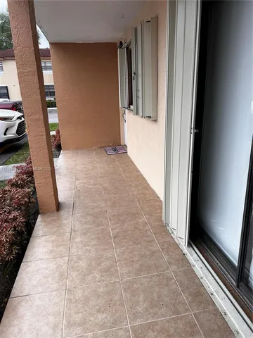 $2,300 | 18216 Mediterranean Boulevard, Unit 219, Hialeah, FL 33015