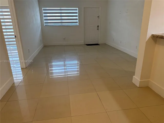 $2,300 | 18216 Mediterranean Boulevard, Unit 219, Hialeah, FL 33015