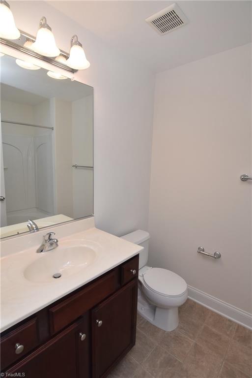3476 Basalt Court High Point, NC 27265 - Photo 22 of 30 Guest bathroom