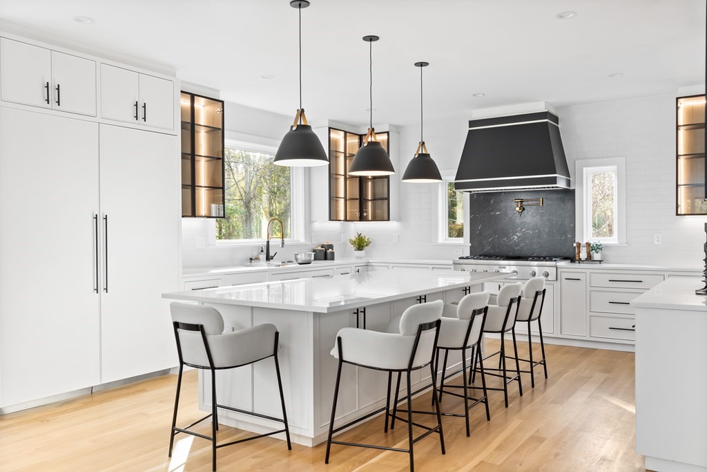 7 French Road Weston, MA 02493 - Photo 4 of 39 Gallery Image 4