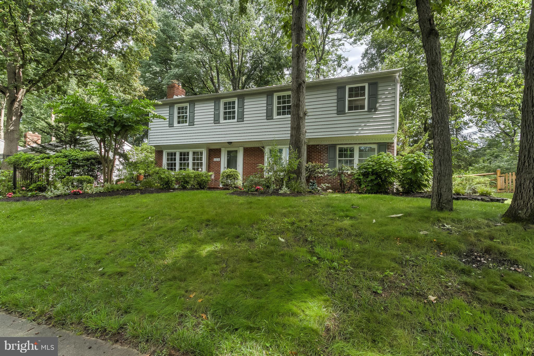 223 Sandee Road Lutherville-Timonium, MD 21093 - Photo 1 of 30 Exterior (Front)