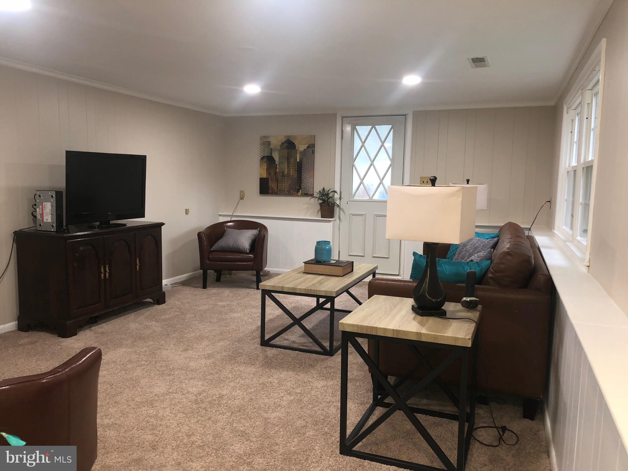 223 Sandee Road Lutherville-Timonium, MD 21093 - Photo 19 of 30 Family Room
