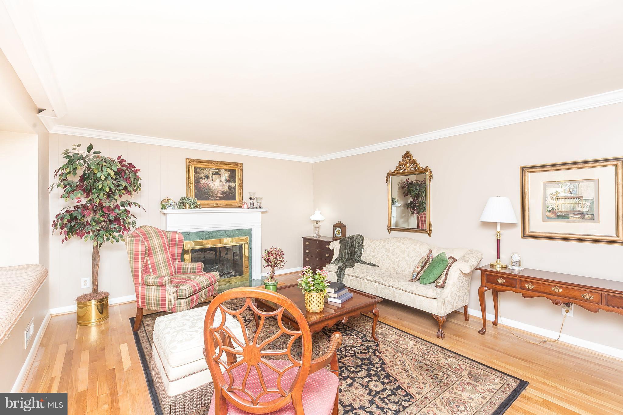 223 Sandee Road Lutherville-Timonium, MD 21093 - Photo 6 of 30 Living Room