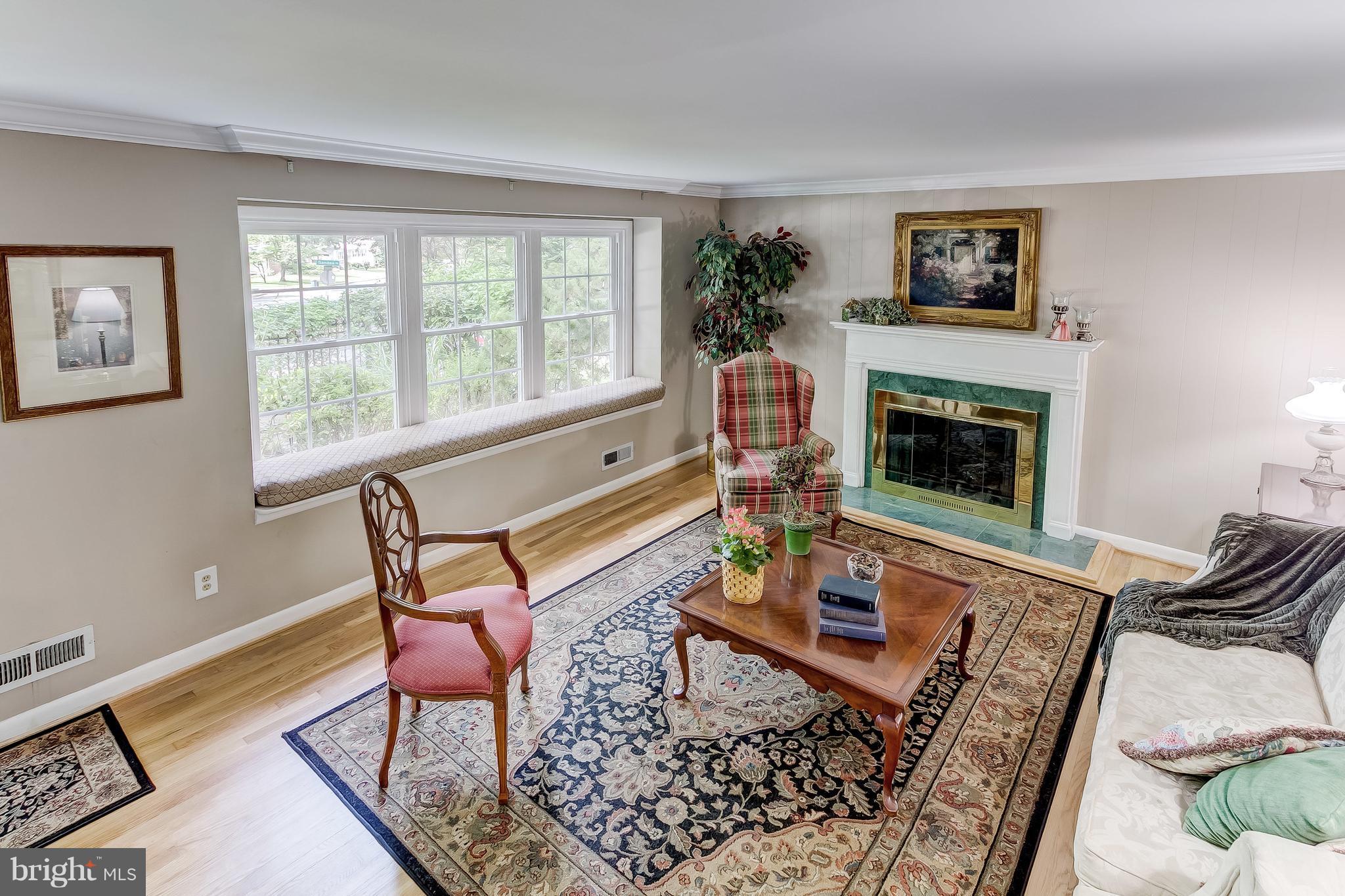 223 Sandee Road Lutherville-Timonium, MD 21093 - Photo 8 of 30 Living Room