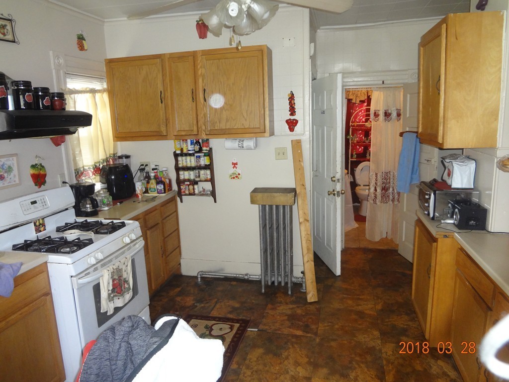 40 Ashley Street Springfield, MA 01105 - Photo 5 of 23 Gallery Image 5