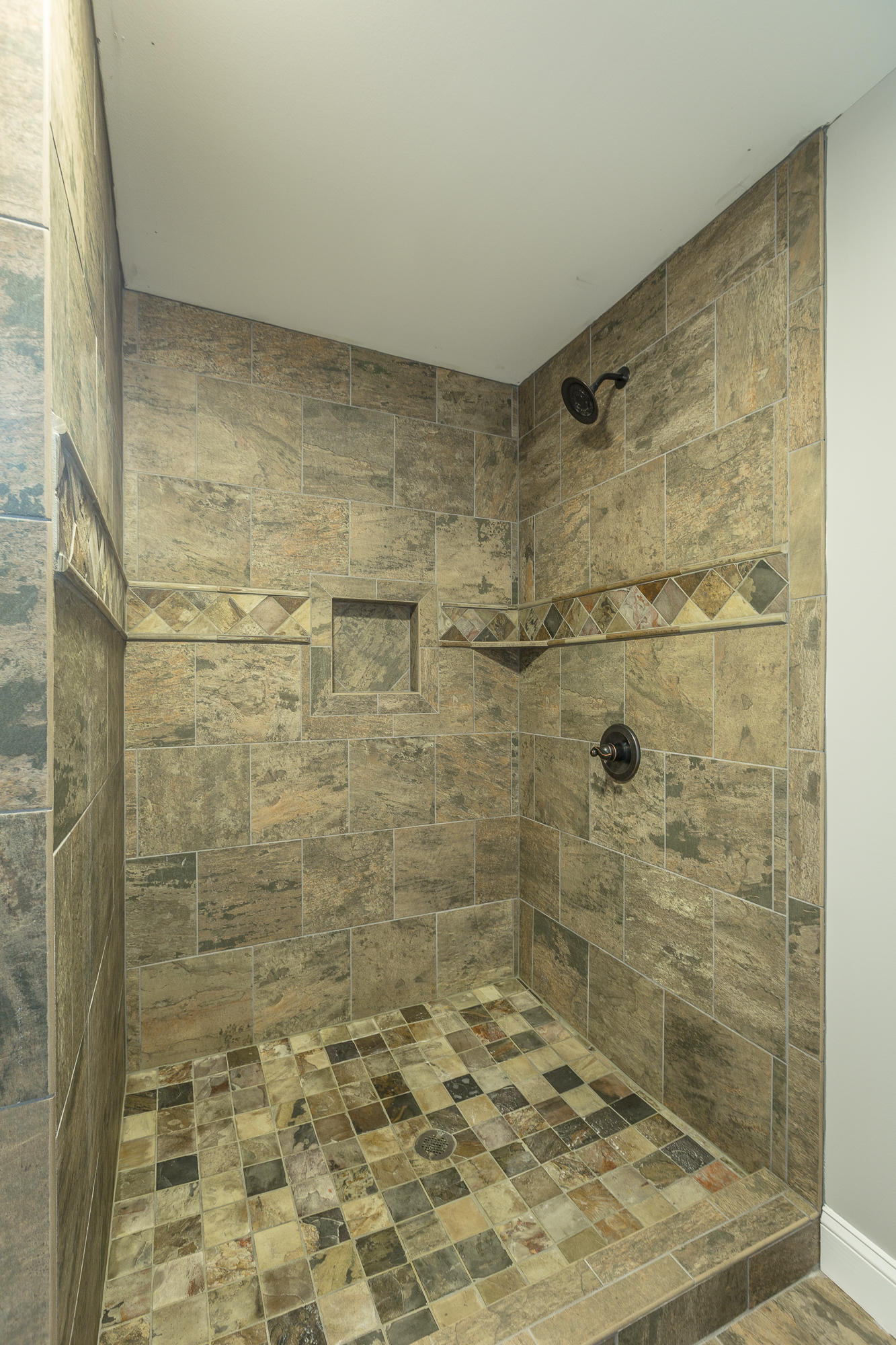 878 Windrush Loop Chattanooga, TN 37421 - Photo 3 of 44 Gorgeous shower
