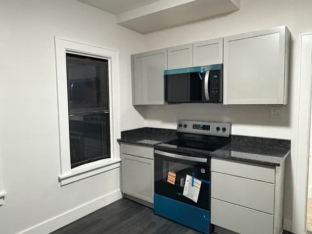 $259,999 | 3157 South 8th Street, Milwaukee, WI 53215