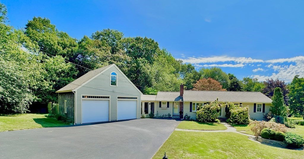 415 First Parish Road Scituate, MA 02066 - Photo 1 of 38 Gallery Image 1