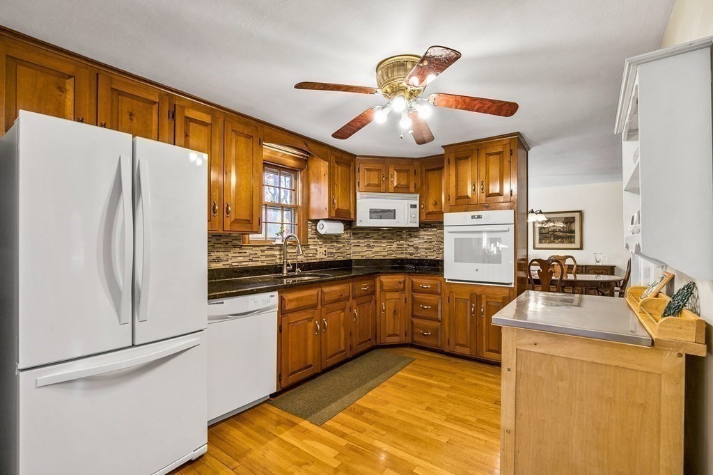 415 First Parish Road Scituate, MA 02066 - Photo 8 of 38 Gallery Image 8