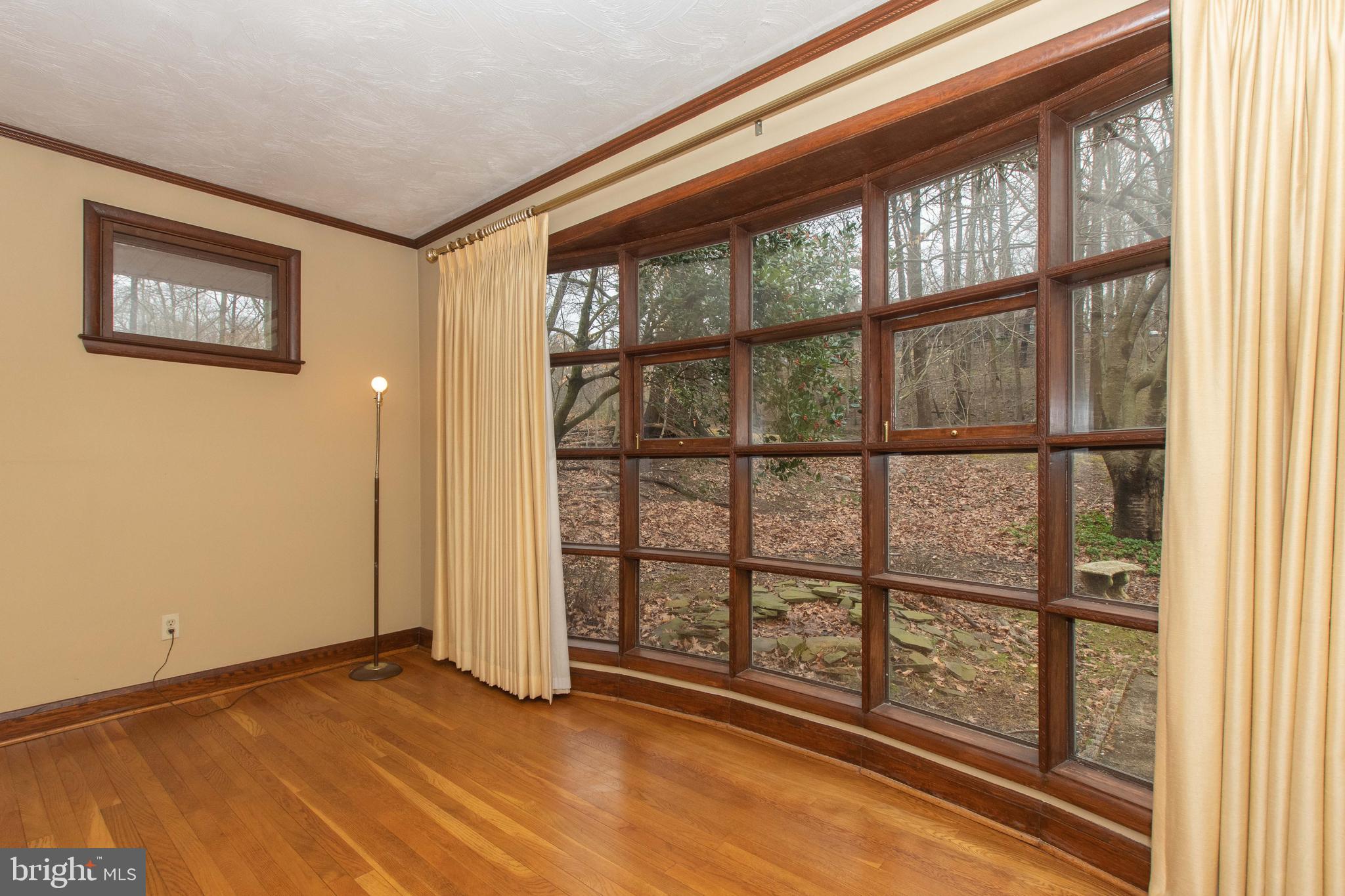 804 Stone Barn Road Towson, MD 21286 - Photo 17 of 40 Light Gathering Picture window with Draperies