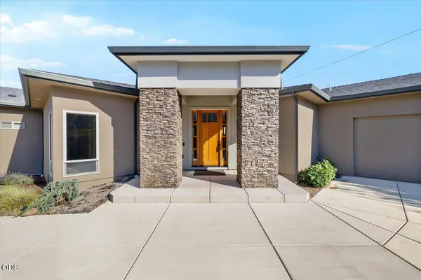 $679,965 | 3303 Sky Way, Medford, OR 97504