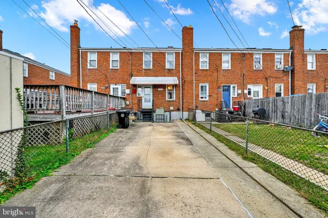 $210,000 | 7929 St Claire Lane, Baltimore, MD 21222