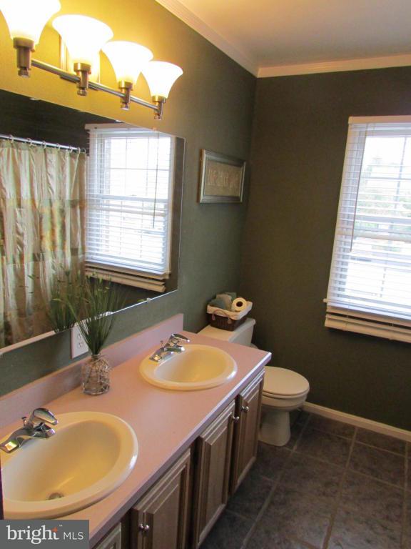 101 Laurie Lane Lititz, PA 17543 - Photo 14 of 17 Gallery Image 14