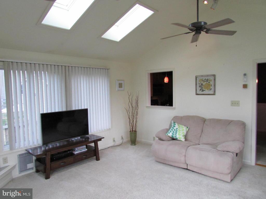 101 Laurie Lane Lititz, PA 17543 - Photo 8 of 17 Gallery Image 8