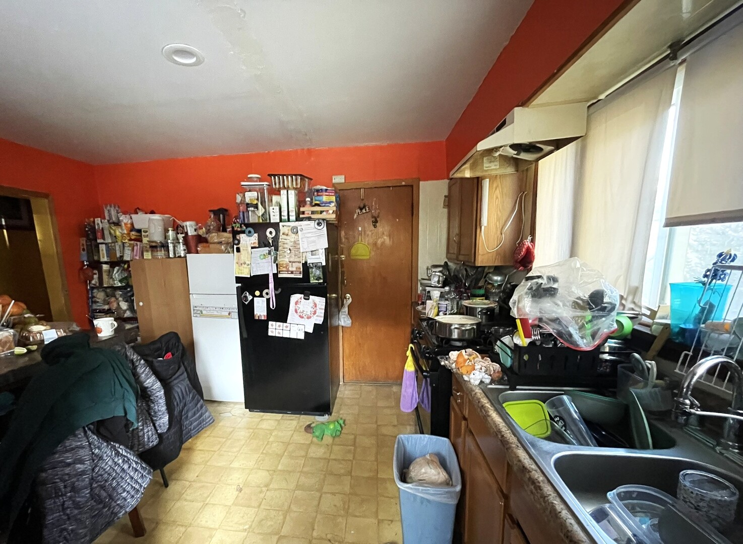 347 Pine Street Joliet, IL 60435 - Photo 14 of 38 a very nice looking room with a large window