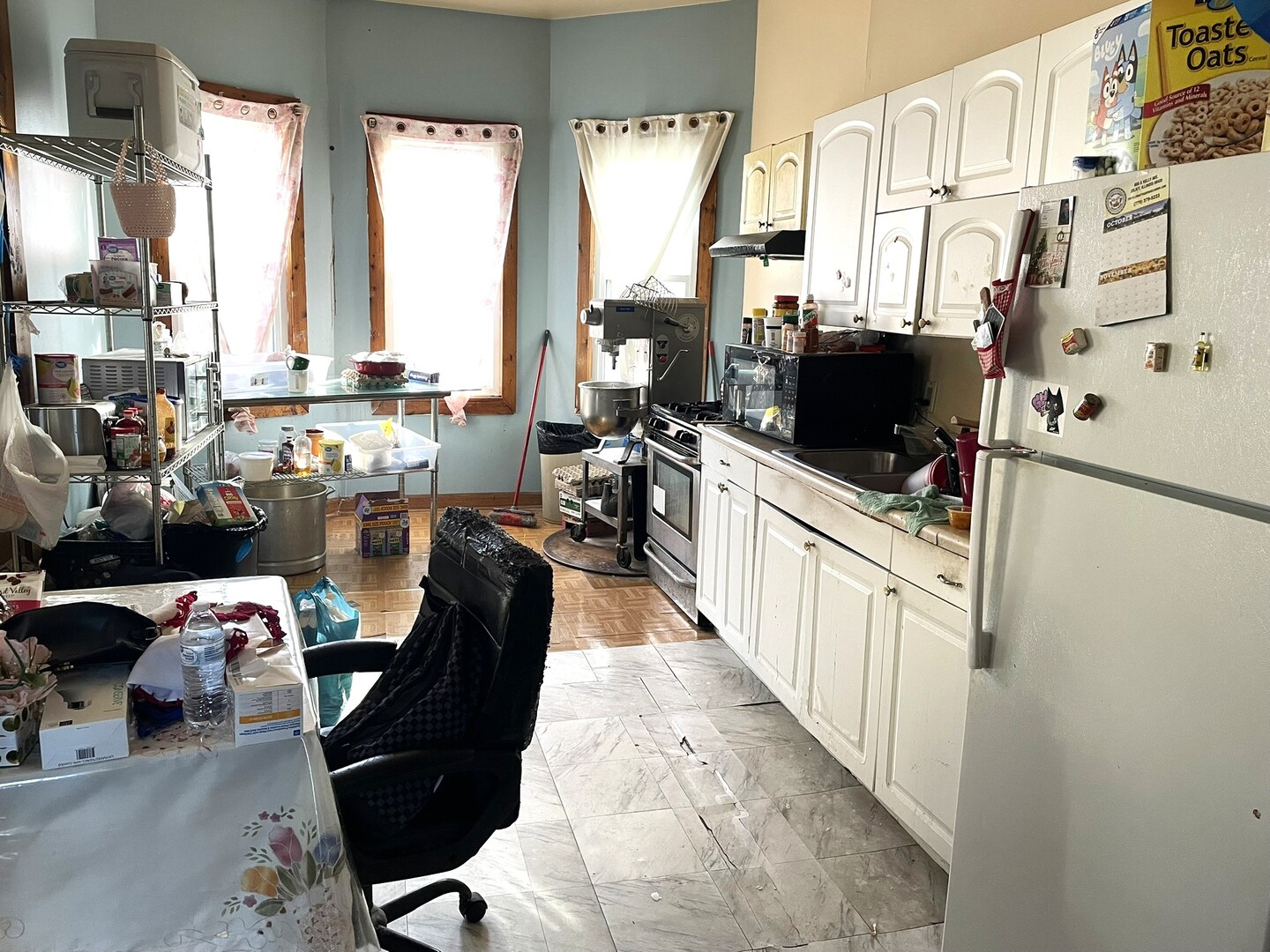 347 Pine Street Joliet, IL 60435 - Photo 20 of 38 a very nice looking living room with a large window