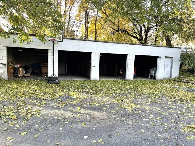 $265,000 | 347 Pine Street, Joliet, IL 60435