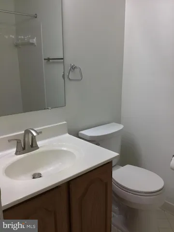 $3,300 | 12323 Fox Lake Court, Fairfax, VA 22033