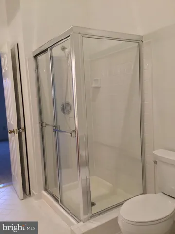 $3,300 | 12323 Fox Lake Court, Fairfax, VA 22033