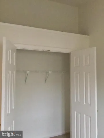 $3,300 | 12323 Fox Lake Court, Fairfax, VA 22033