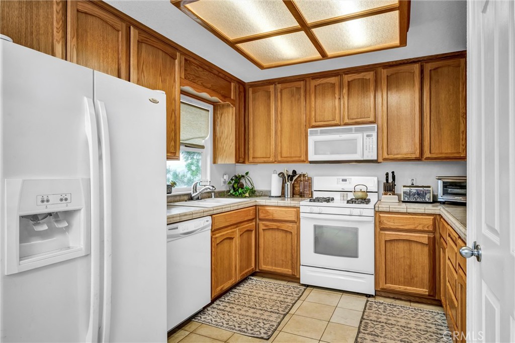 18863 Stonegate Road Hidden Valley Lake, CA 95467 - Photo 8 of 22