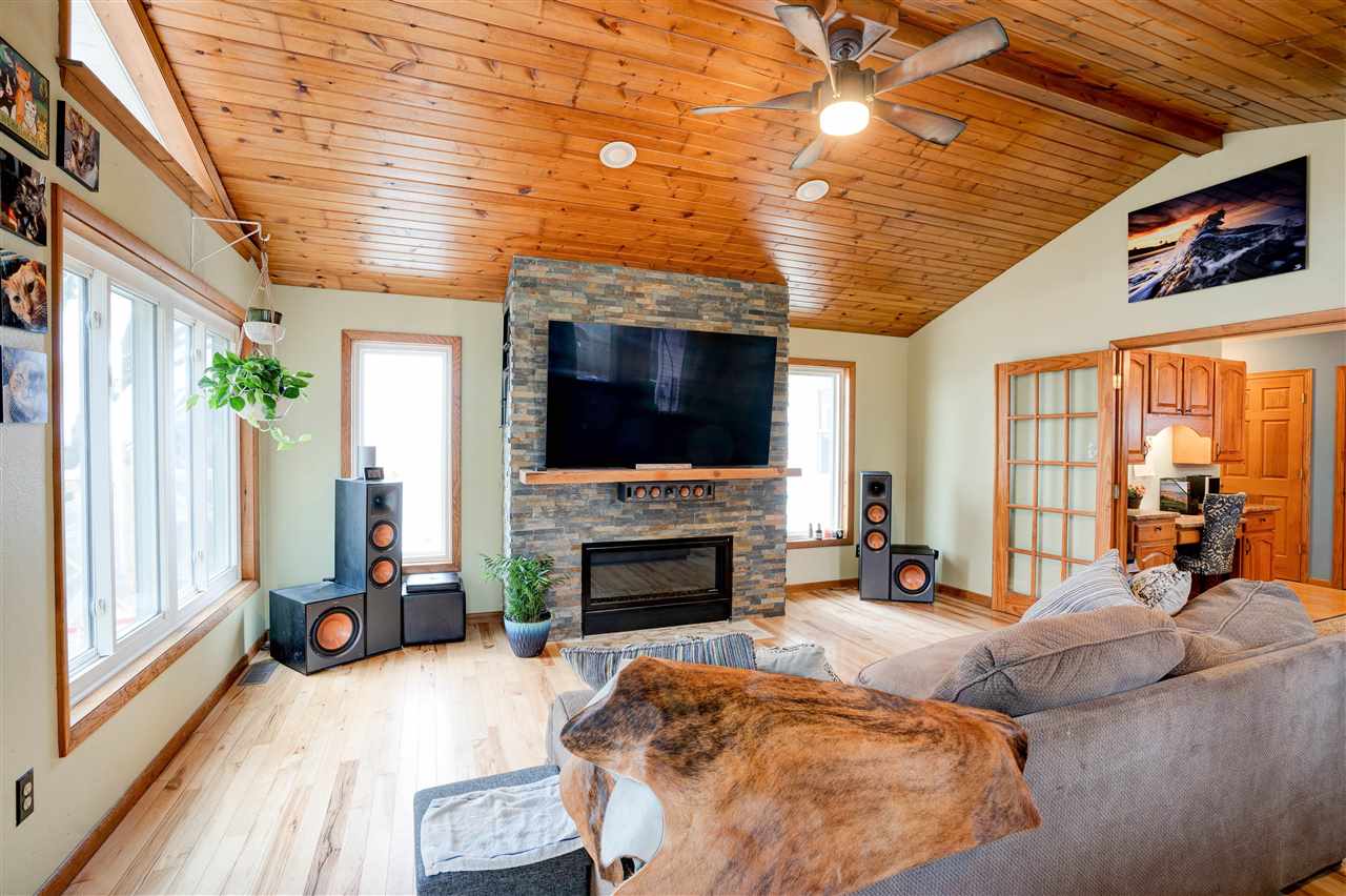 1460 Old Muscatine Road Tipton, IA 52772 - Photo 7 of 27 Gallery Image 7